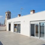 Terraza amplia y muy luminosa