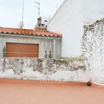 Terraza exterior situada en la planta alta, comunica con un patio interior.
