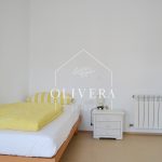 Dormitorio 4 con cama individual, armario y tocador