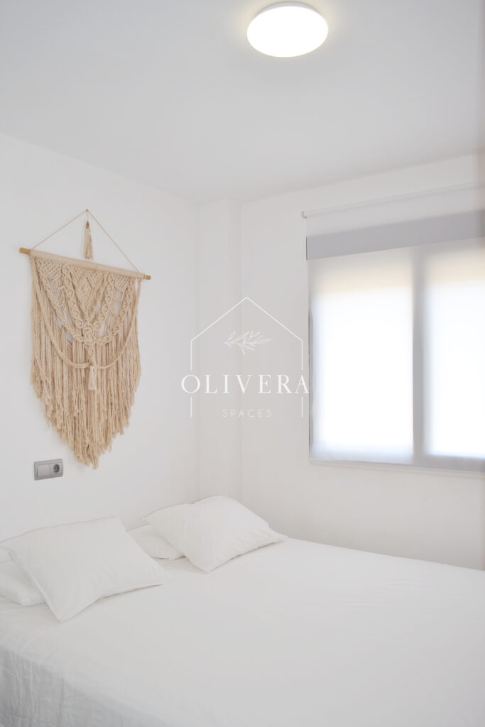 Piso en venta a primera línea de playa en Peñíscola, Castellón. Con plaza de parking y piscina comunitaria.